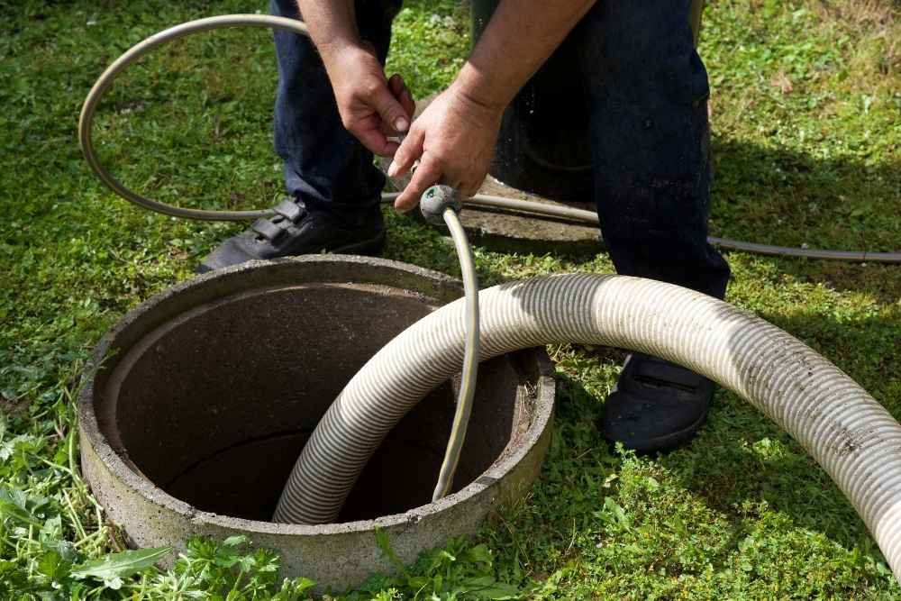 Hydro-Jetting vs. Traditional Cleaning: Which One Saves You More?