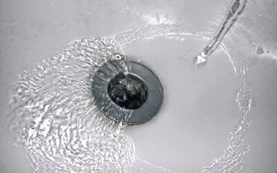 Warning: Ignoring That Slow Tub Drain Could Cost You Big in Lincoln